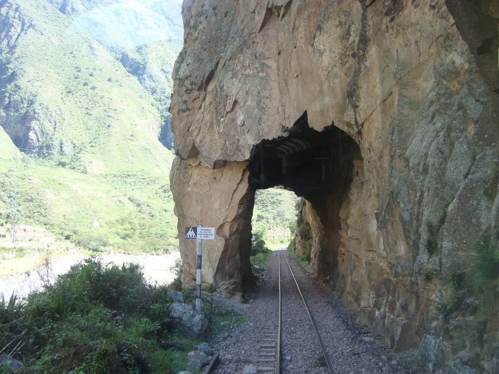 De Ollanta hacia Aguas Calientes - Cusco - Perú by navelinopablo