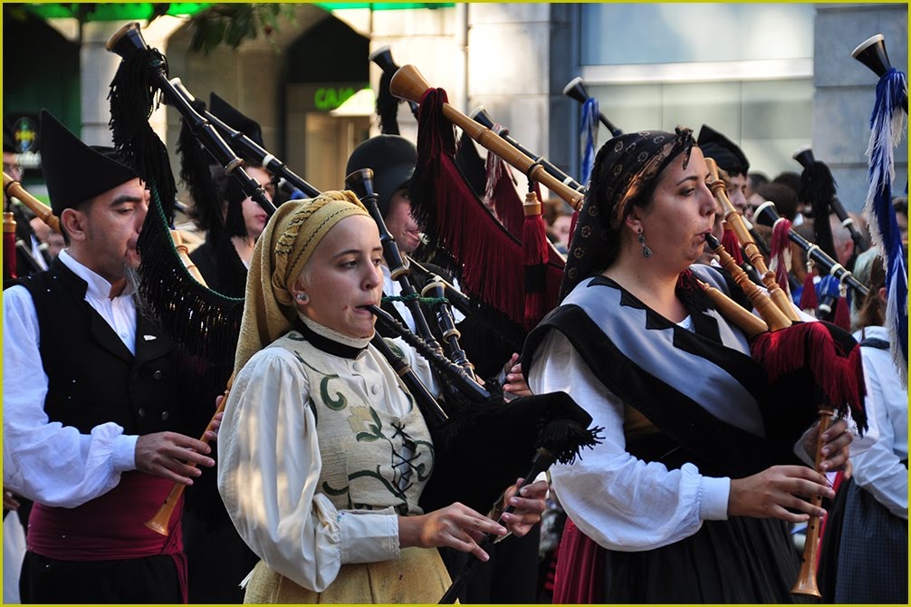 Desfile de América en Asturias. by magoncan