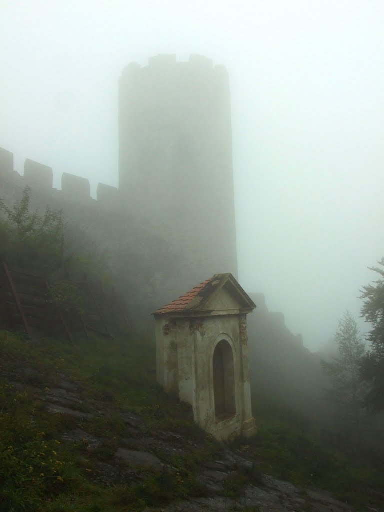 Bezděz (Burg Bösig) - Mlha (Nebel) 3 by ChristophBieberstein