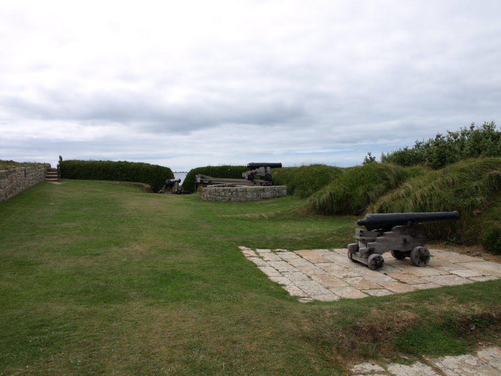 Cannons on the Isles of Scilly by benkernow