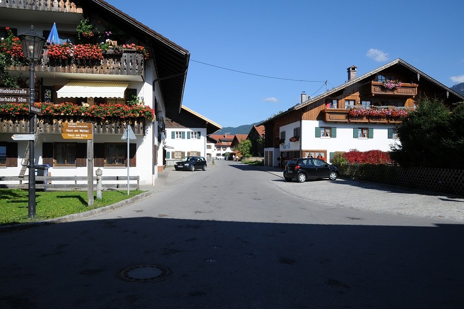 Schwangau, Mitteldorf by Robert Böck