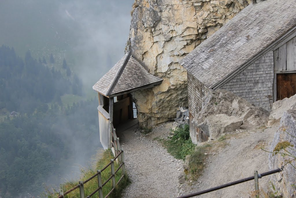 Fussweg zum Alpstein by © Wim