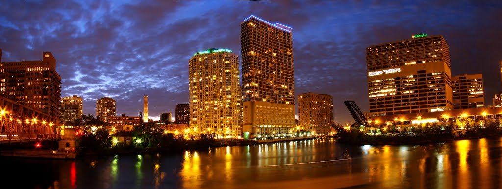 DSC01318 Chicago River Panoramic at Night - NW view by Volkan YUKSEL