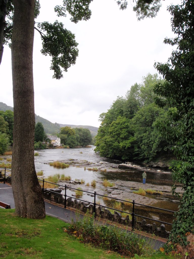 Dee River, Llangollen Wales by cavin_ong5@yahoo.com