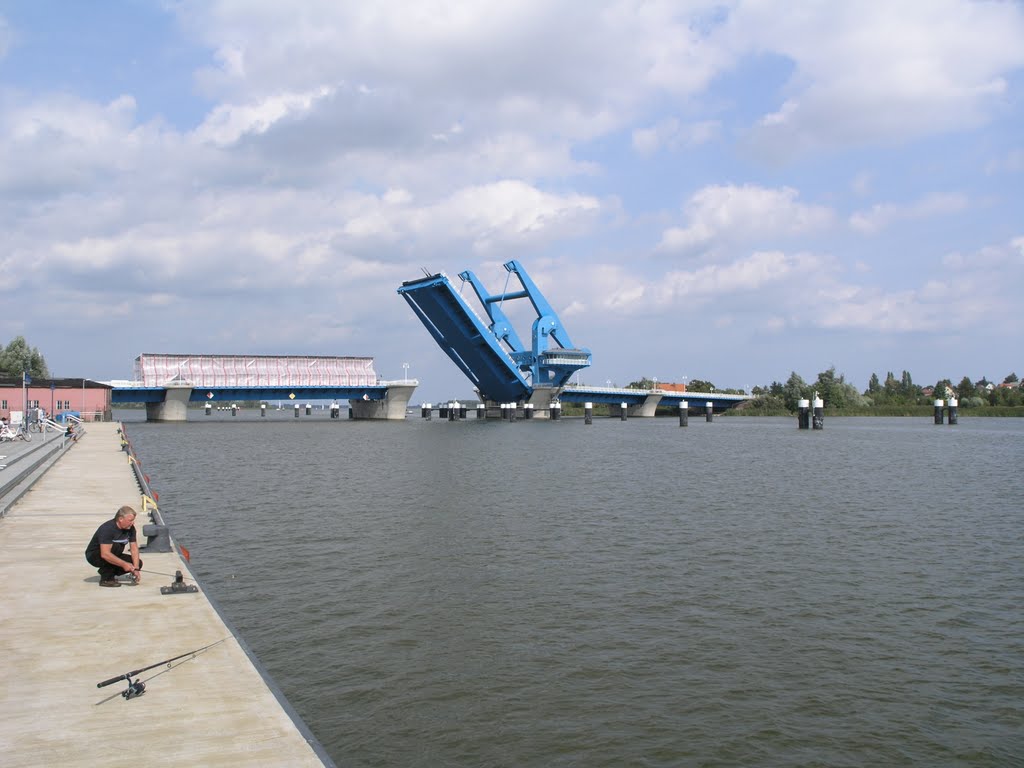 FOTOGALERIE ROLF ZIMS: 2008 Deutschland, Mecklenburg-Vorpommern, Wolgast, Brücke nach Usedom by Fotogalerie-Rolf-Zim…