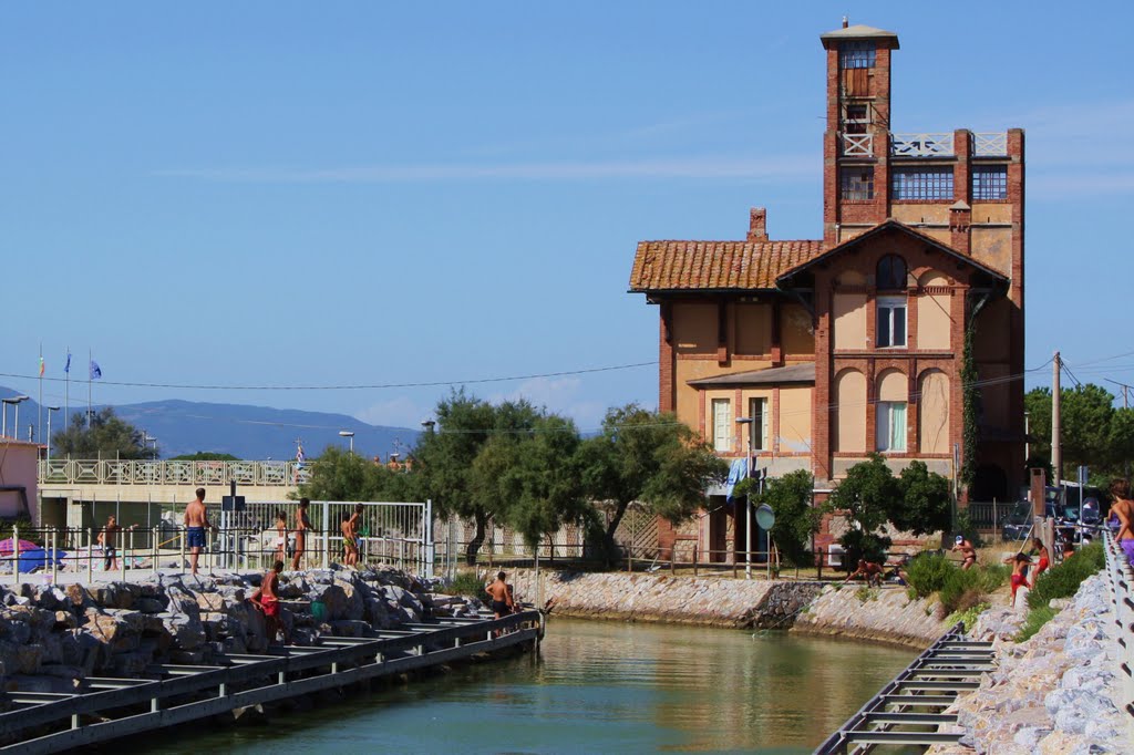 Piombino (LI), località Carbonifera by Alessio Nencini