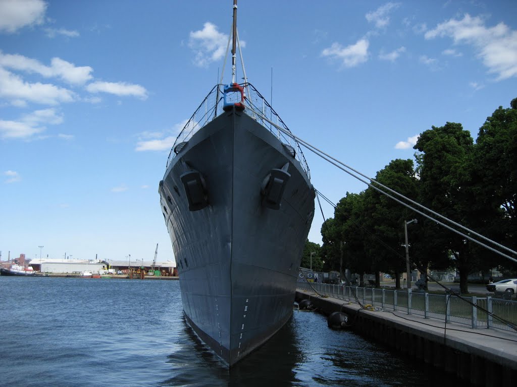 HMCS Haida, Pier 9 by Rick Cordeiro