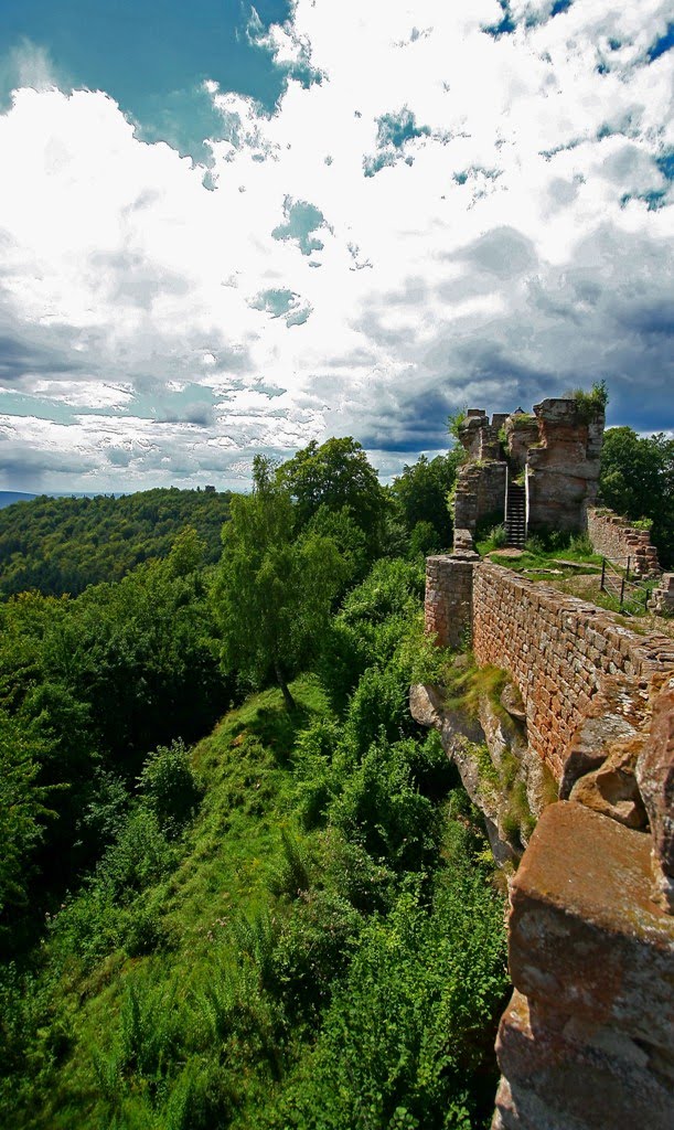 Ruine Wegelnburg by Tobias Laible