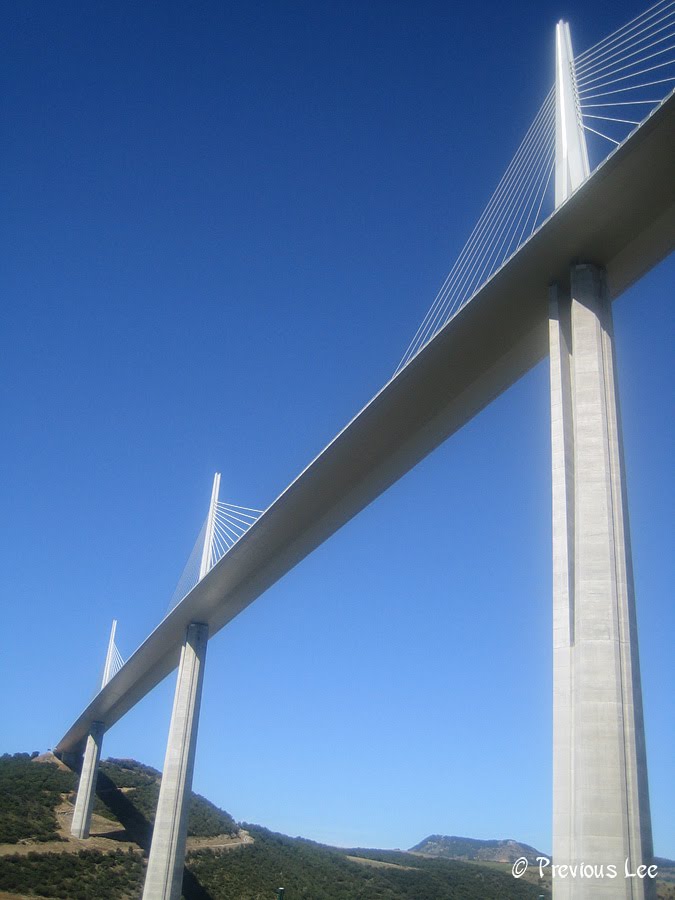 Viaduc de Millau by PreviousLee