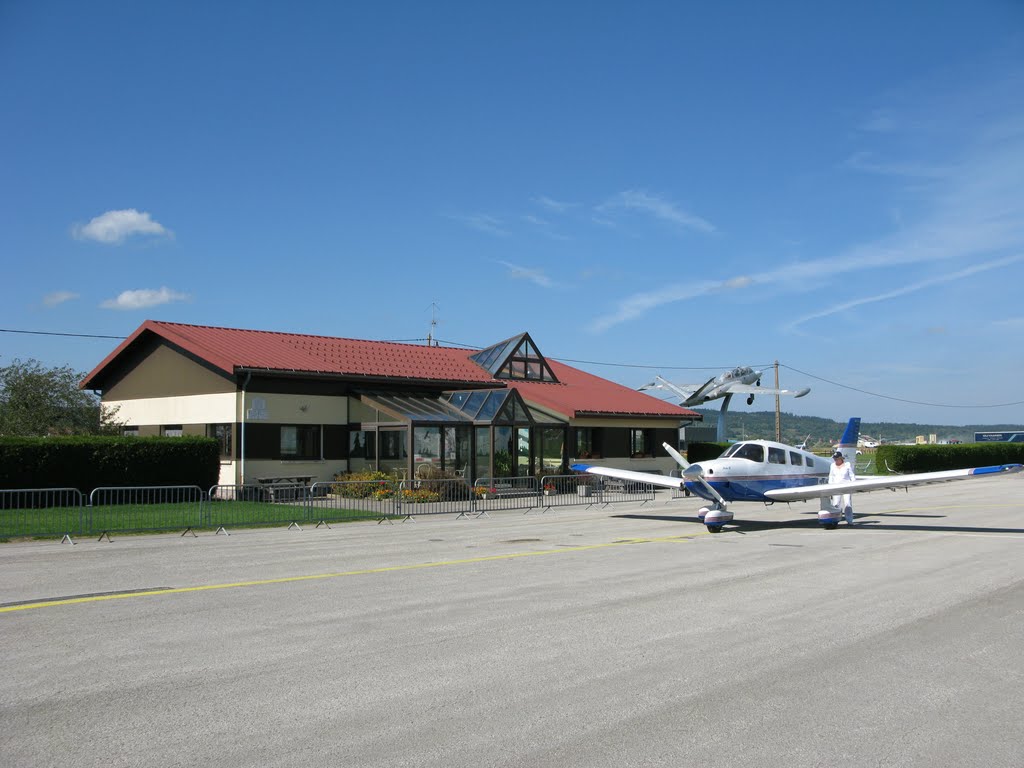 2010 France Franche-Comté. Aérodrome de Pontarlier LFSP ALT AD : 2683' by Loïc Houart