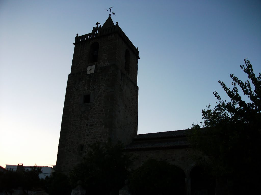 Iglesia del pueblo. Septiembre de 2010 by viajeroandaluz