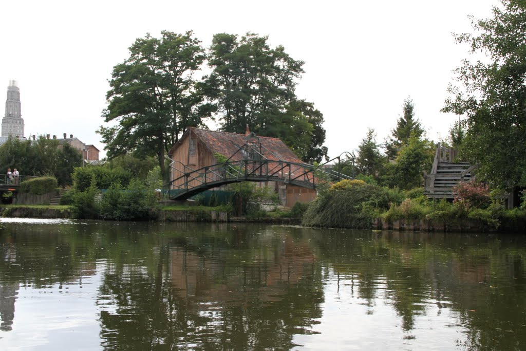 Amiens: Les Hortillonnages by lionel dupin