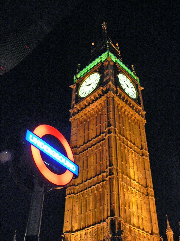 Big Ben - nocturn by Rafel Sabater