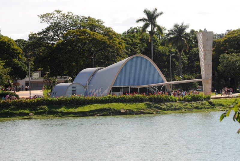 IGREJA SÃO FRANCISCO LAGOA DA PANPUNHA BH-MG by carlosepaulareinaldo