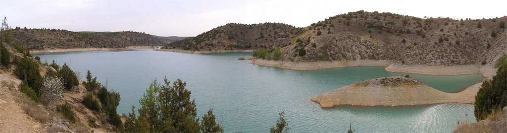 Embalse del Arquillo 1-5-2005 by Ricardo Martín