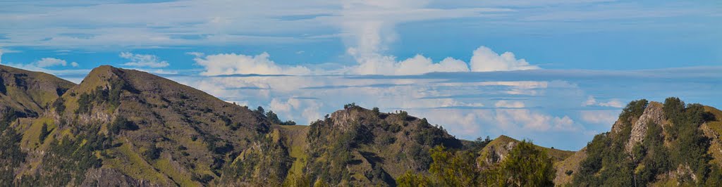 Panorama from Rinjani by Samuel Frehner