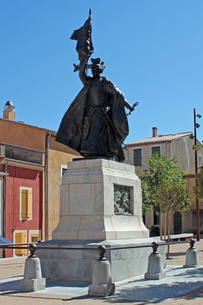 LEUCATE - Statue de Françoise de Cezelly by Jacques Delmarle