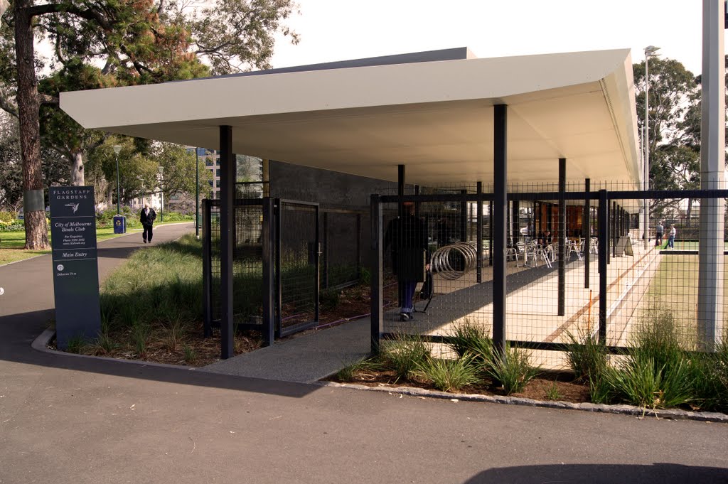 City of Melbourne Bowls Club (2010). Founded in 1866, the Club moved to the Flagstaff Gardens in 1878 by Muzza from McCrae