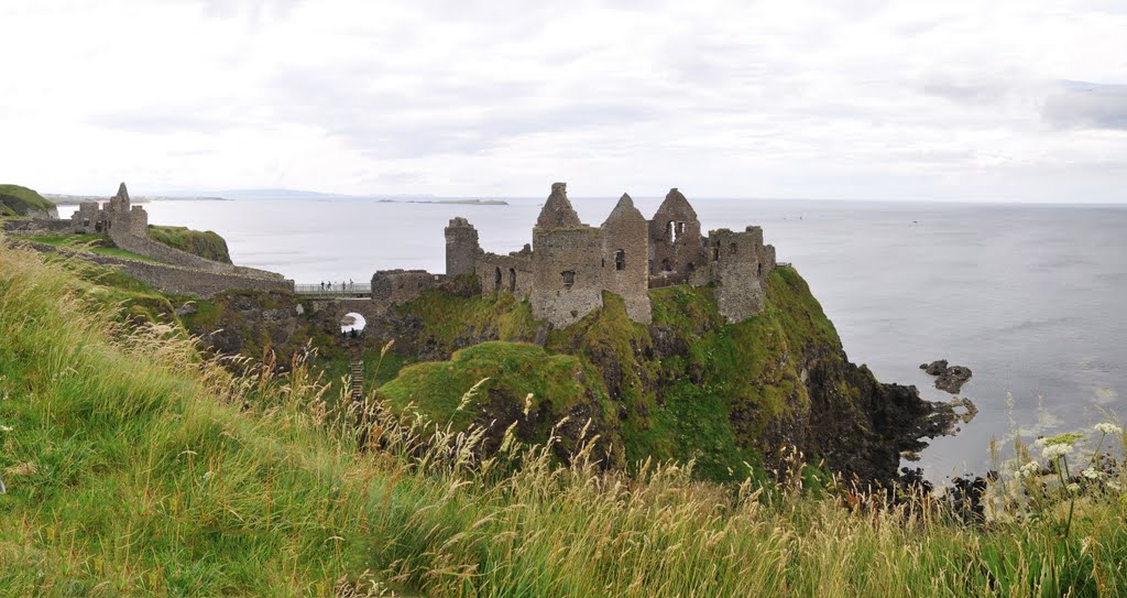 Dunluce Castle. Northern Ireland, UK. by Nicola e Pina Irland…