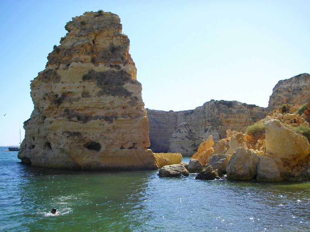 Praia da Marinha, Lagoa by Valter Jacinto