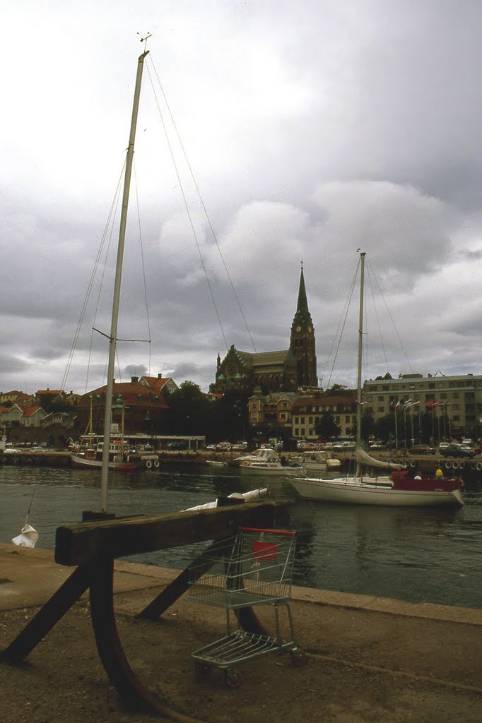 Lysekil - Kerk en haven by J.G. Nuijten