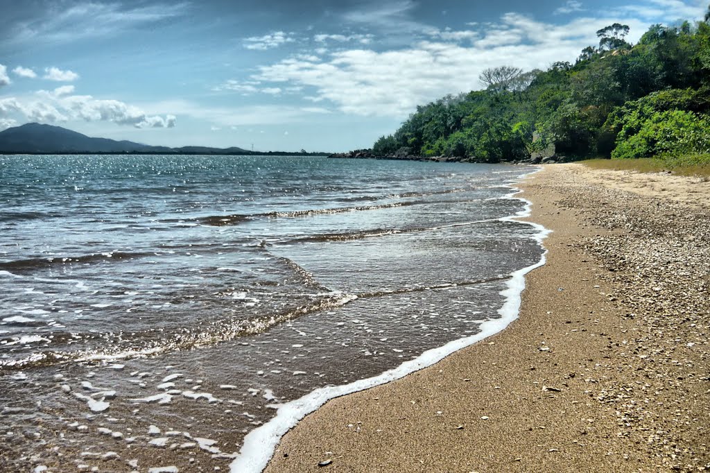 PRAIA DO TOLÓ - Sambaqui-Florianópolis,SC (HDR) by marlongaspar