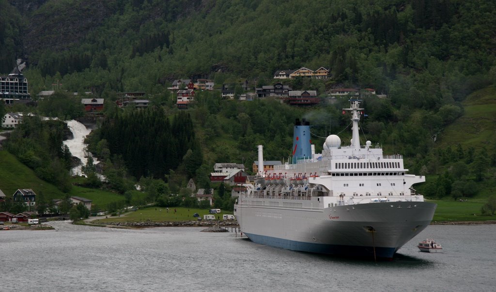 Geiranger. by Bjørn Fransgjerde