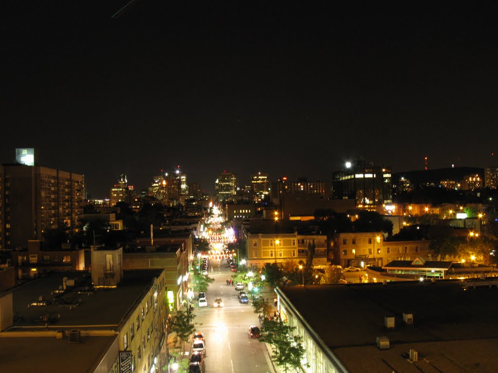 Montréal by Night by Joaquim Serrano