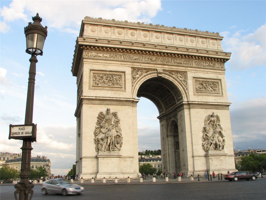 Arc de Triomphe - Day by barbergman