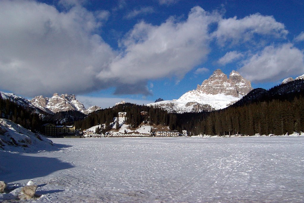 Il lago, Misurina, febbraio 2004. by Roberto Donà