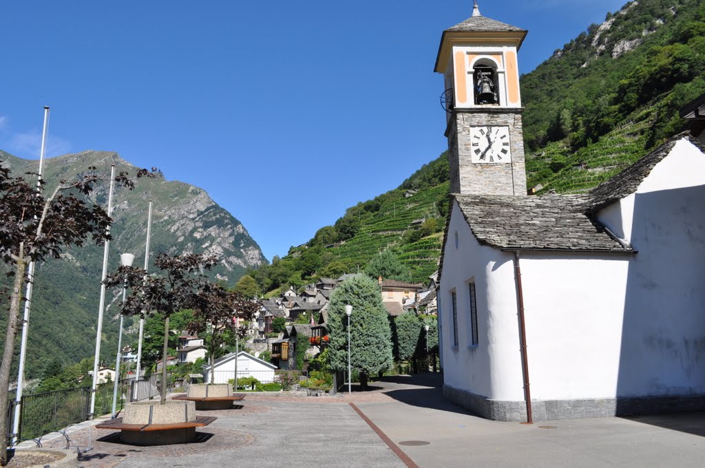 Vogorno 495 m.s.l.m. Valle Verzasca Chiesa S.Antonio by Marco Rey