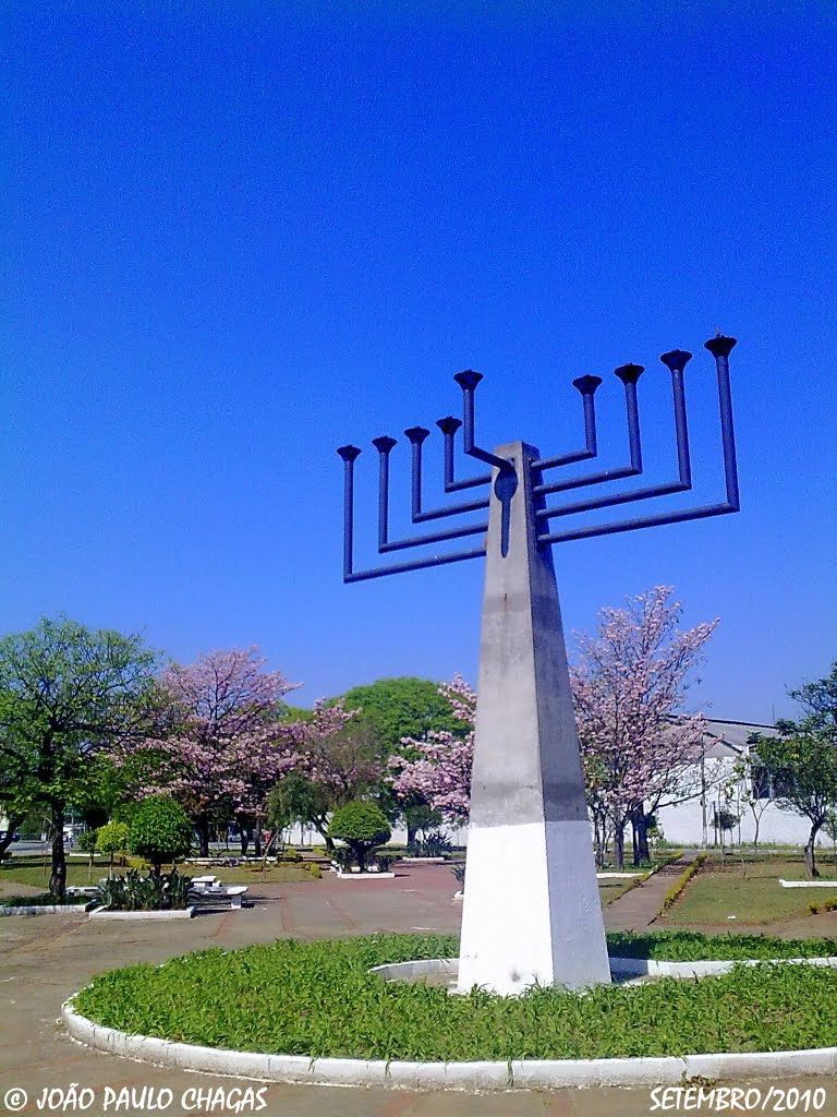 Praça Mashiach Now by João Paulo Chagas