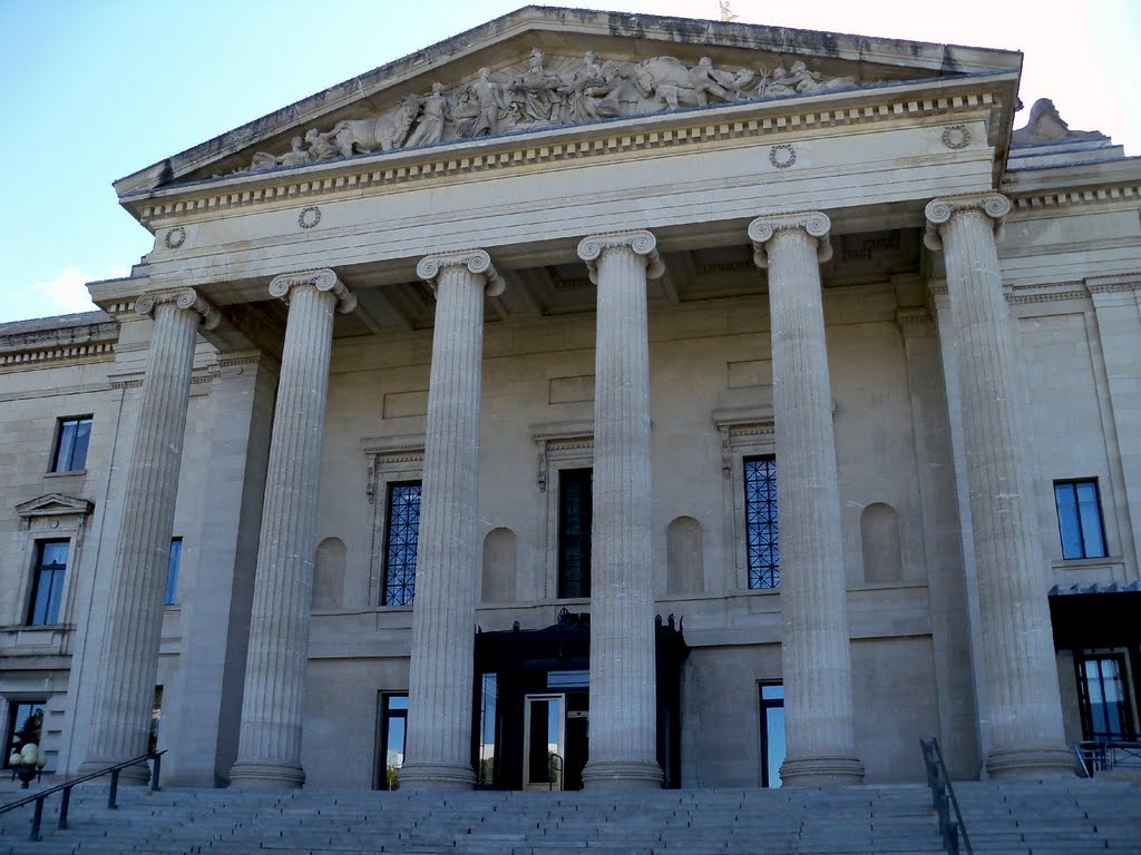 Legislative Building, Winnipeg, MB by R. Halim