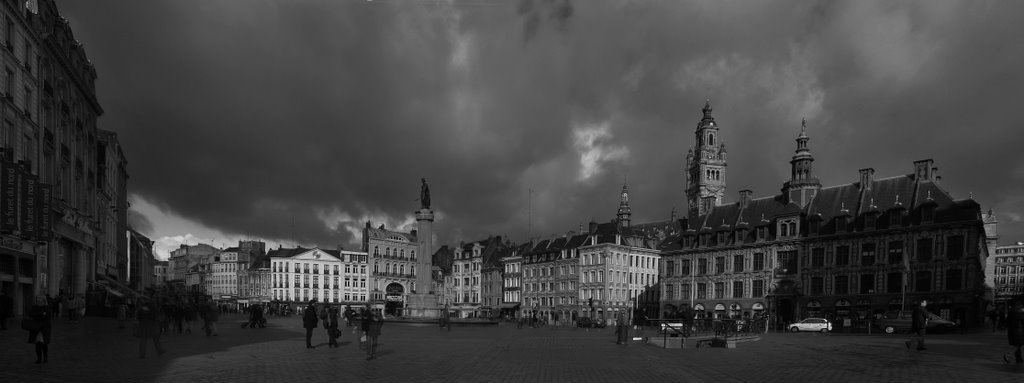 Place de Lille un jour d'orage by cephie