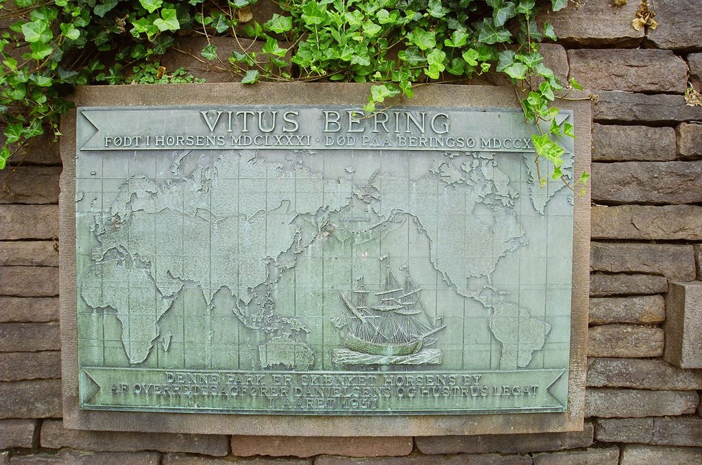 Gedenktafel Vitus Bering im Beringpark by B.W.