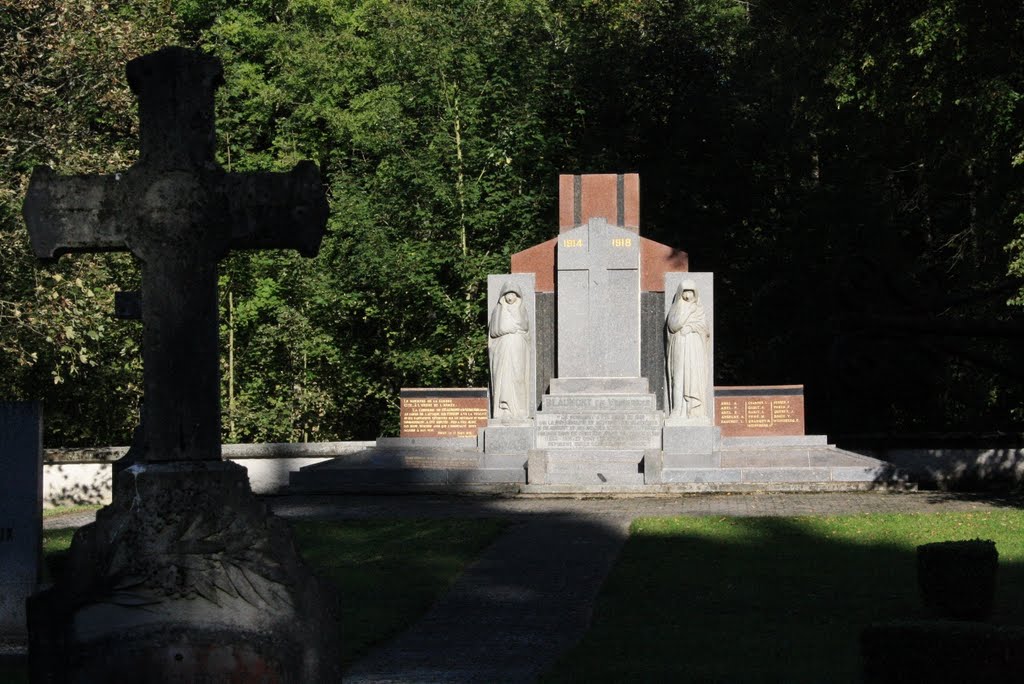 *Beaumont-en-Verdunois: monument aux morts 1914-1918 by Hans Briaire