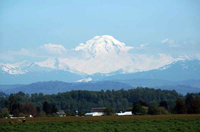 Mount Baker from Canada by c2100