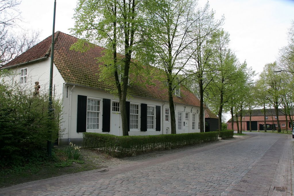 Lage Mierde - Vloeieind: Boerderij by Scholte