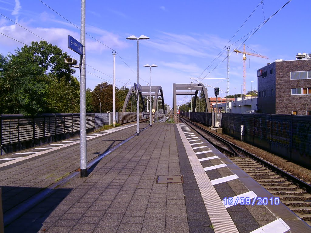 Bahnhof Hamburg-Tonndorf im September 2010 by Der Naturmensch