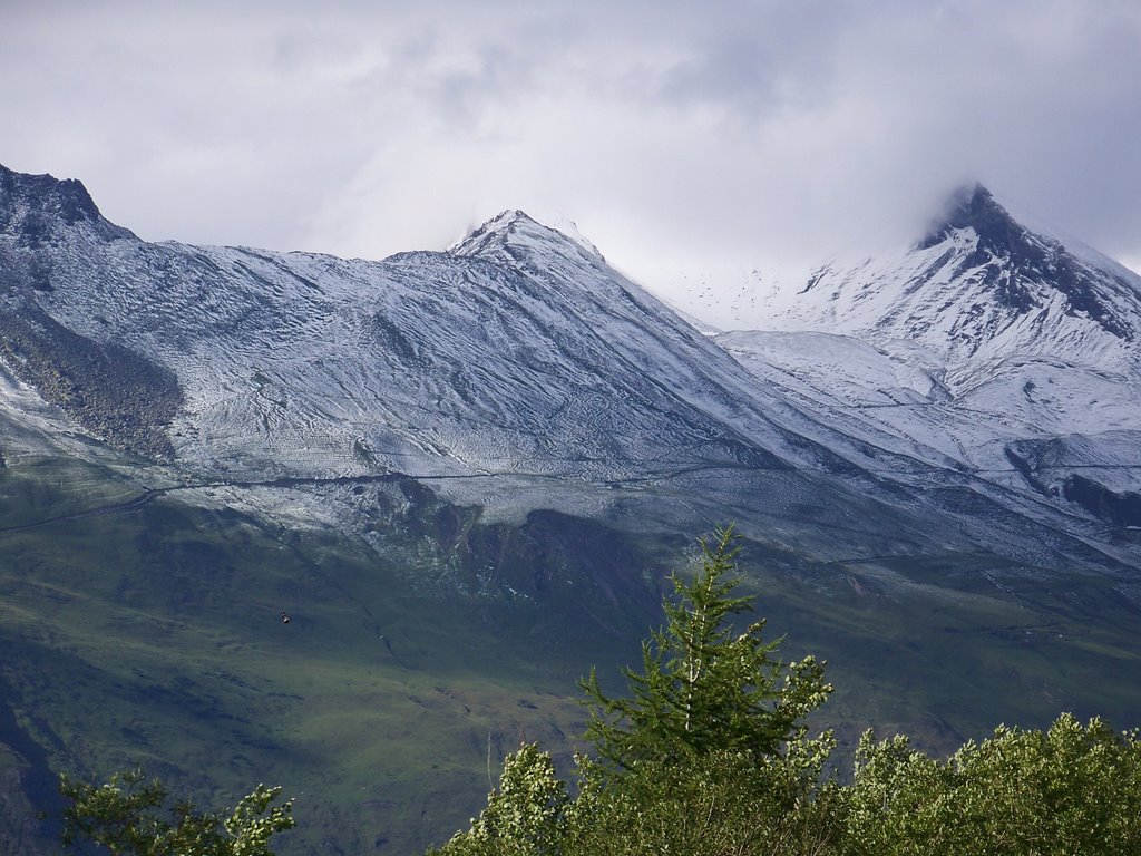 Ancienne voie romaine du col du Petit Saint Bernard à Bourg Saint Maurice by Buxybuell