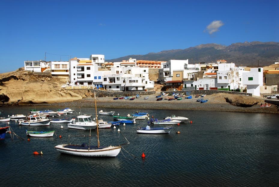 Bahía de Tajao by Carlos Savoie