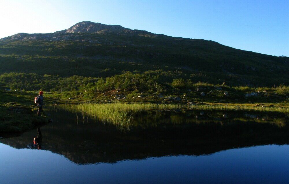 Skomakertjønna i Storlidalen. by Bjørn Fransgjerde