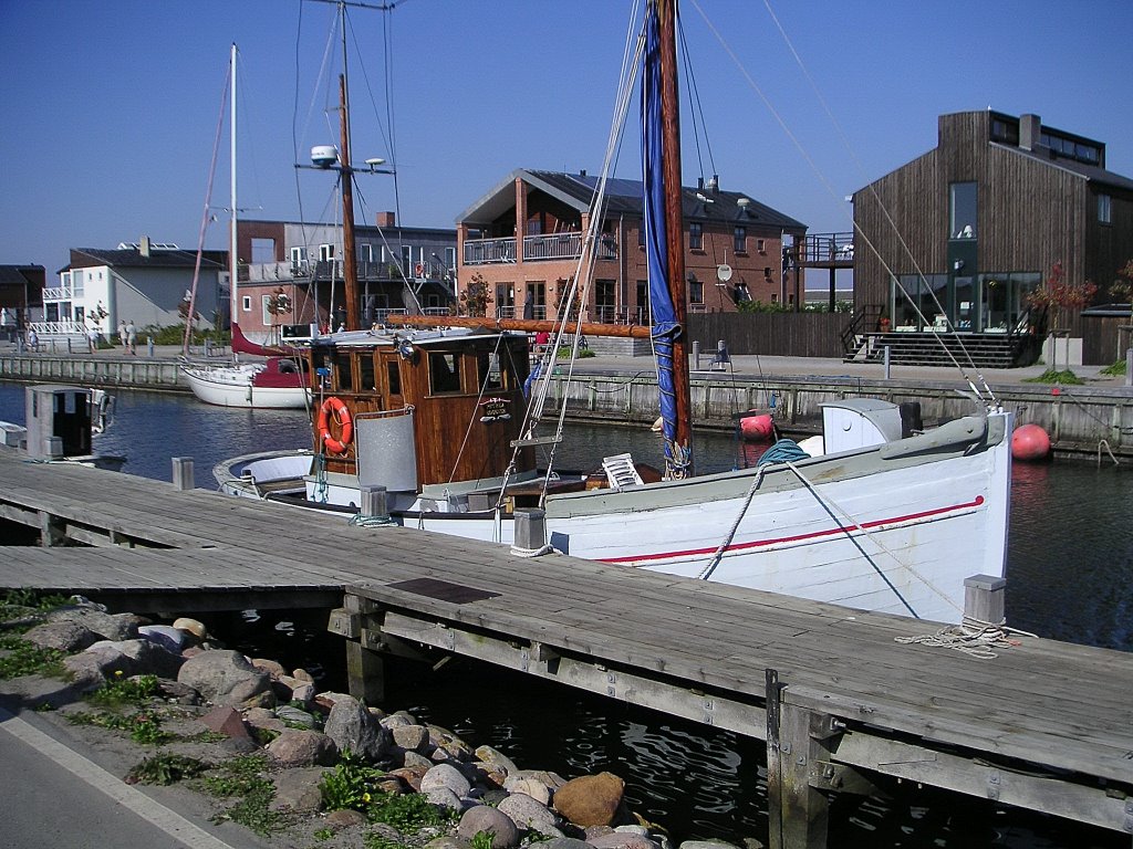 Bogense Havn by Andreas Jendrichowski