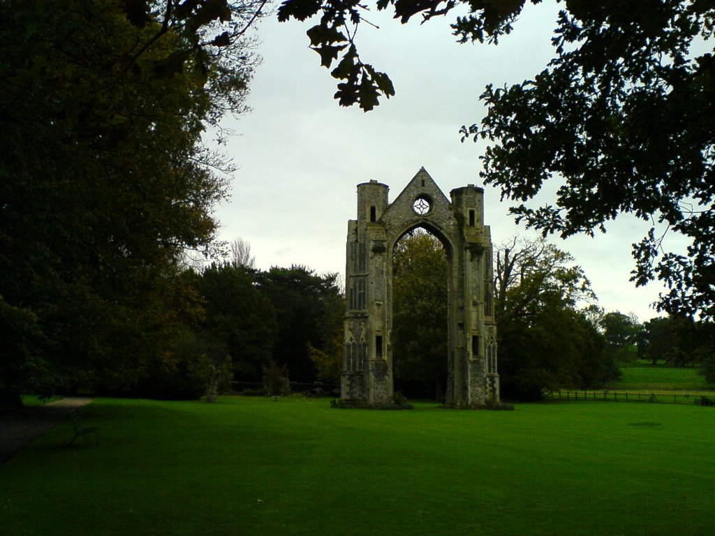 Ruins in the Gardens by delancey