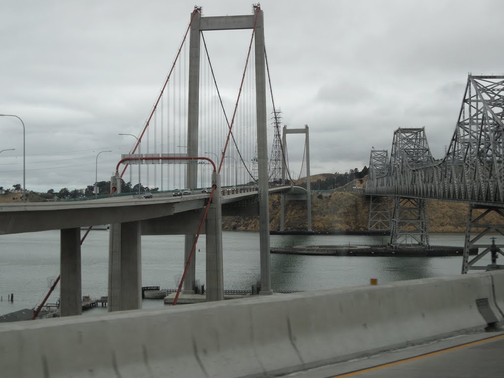 Carquinez Bridge, Sep 2010 by PetriH