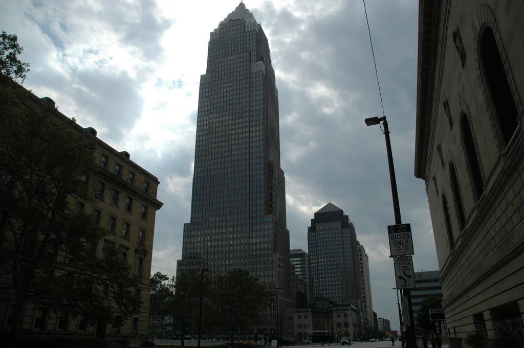 Key Tower and the Marriot by ronmak