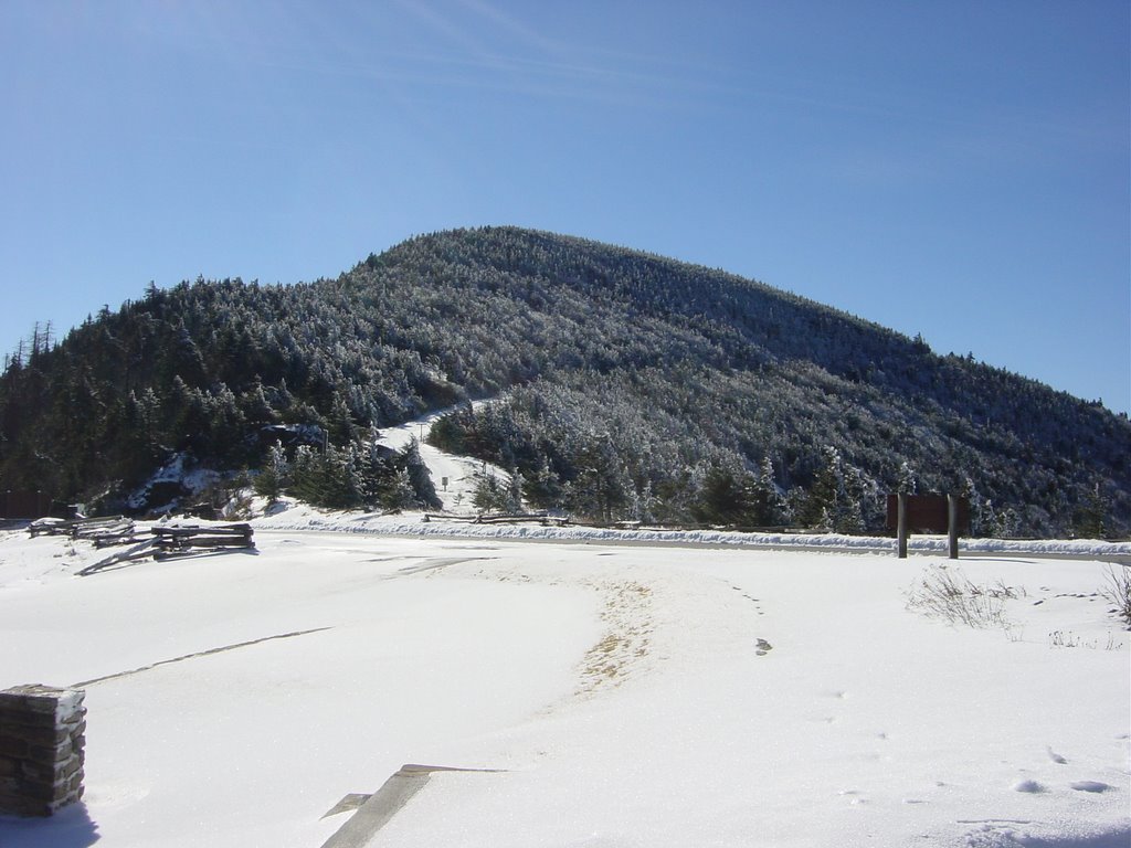 Mt. Mitchell Ranger Station by Alan Johnson