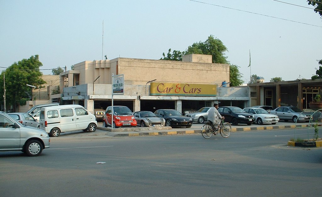 Cars & Cars, Faisalabad (in 2007) | www.clocktowercity.com by AbdulSattar Minhajia…