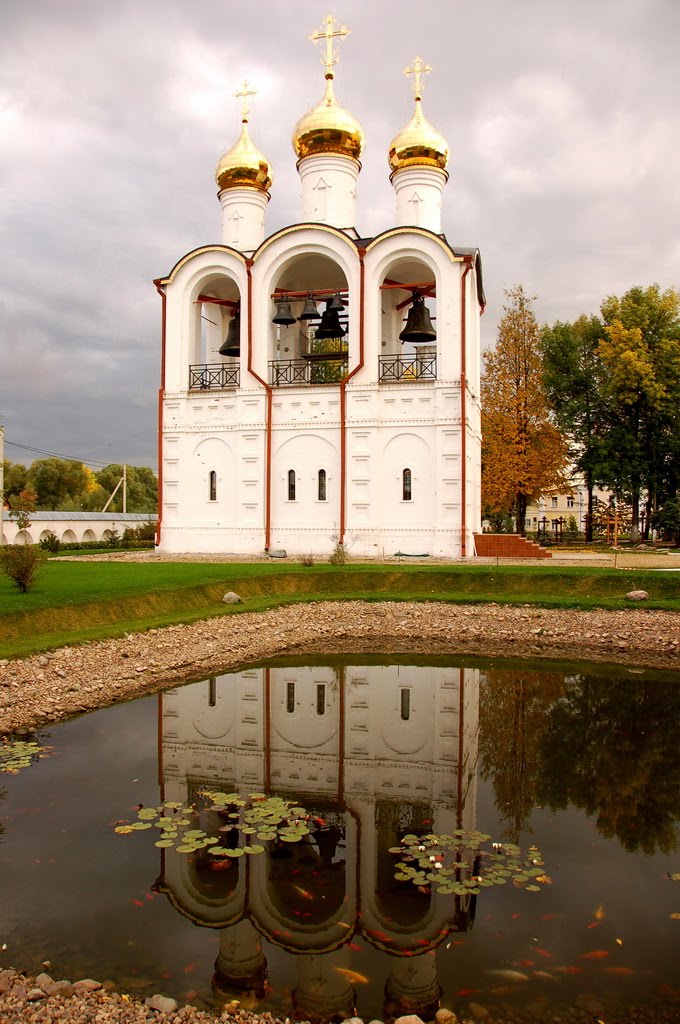 Переславль-Залесский. Свято-Никольский женский монастырь. Колокольня Никольского собора. by Alexander Khmelkov