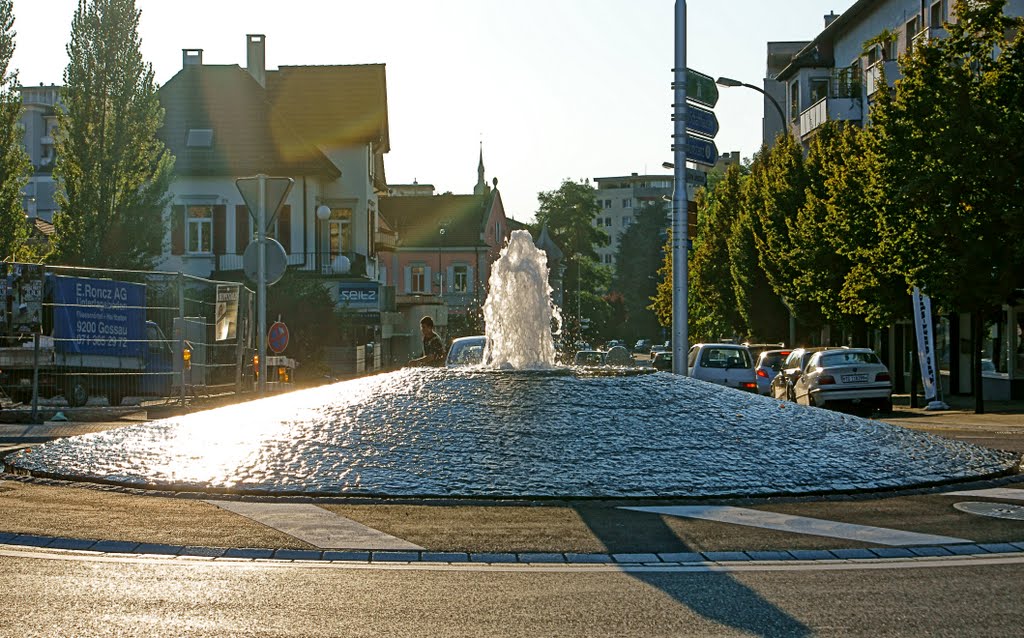 The seamount in the roundabout by Oskar Spitaller